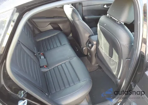 2023 Kia Forte Gt-Line z USA, uszkodzony, nr VIN 3KPF54AD0PE619252